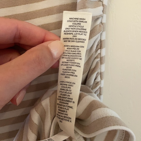 White House Black Market Top - Picture 7 of 7